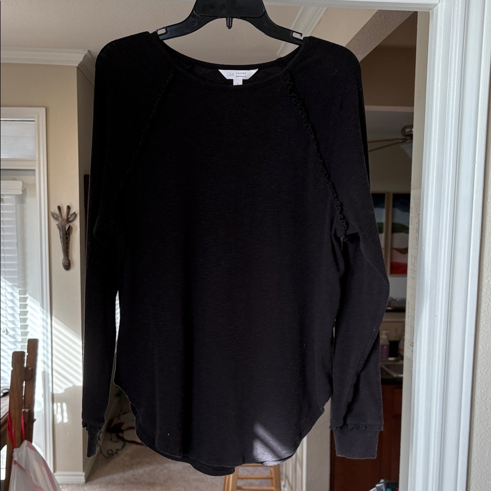 Women's Black Long Sleeve Top